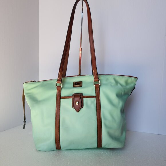 Dooney &Bourke Wayfarer tote shopper - Picture 1 of 16